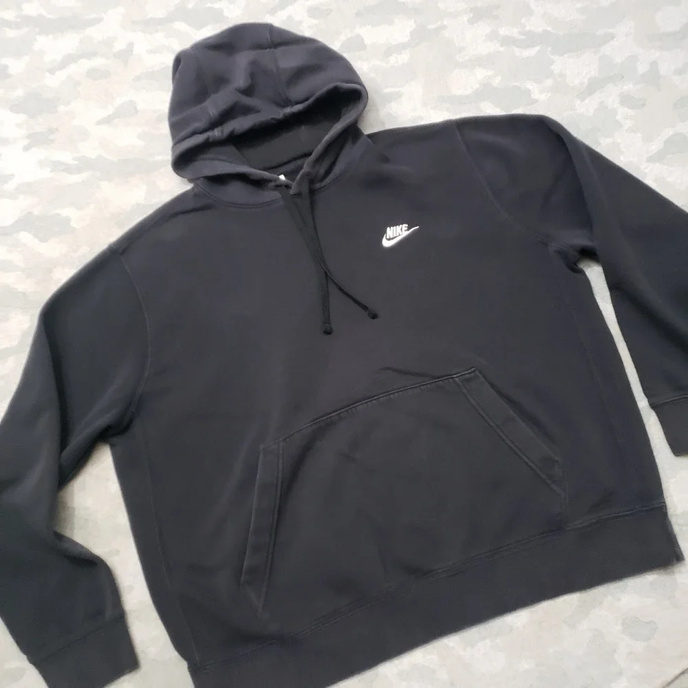 Nike Sweatshirt Men Large Black Pullover Hoodie Embroidered Logo